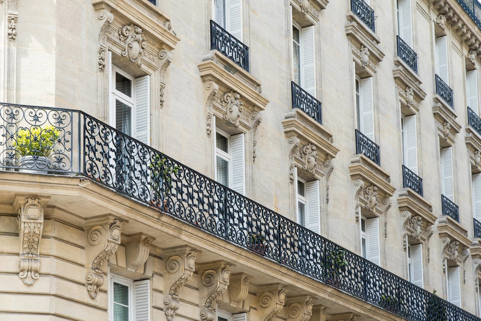 Façade haussmannienne parisienne